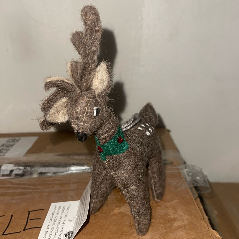 Wool Reindeer ornament🦌